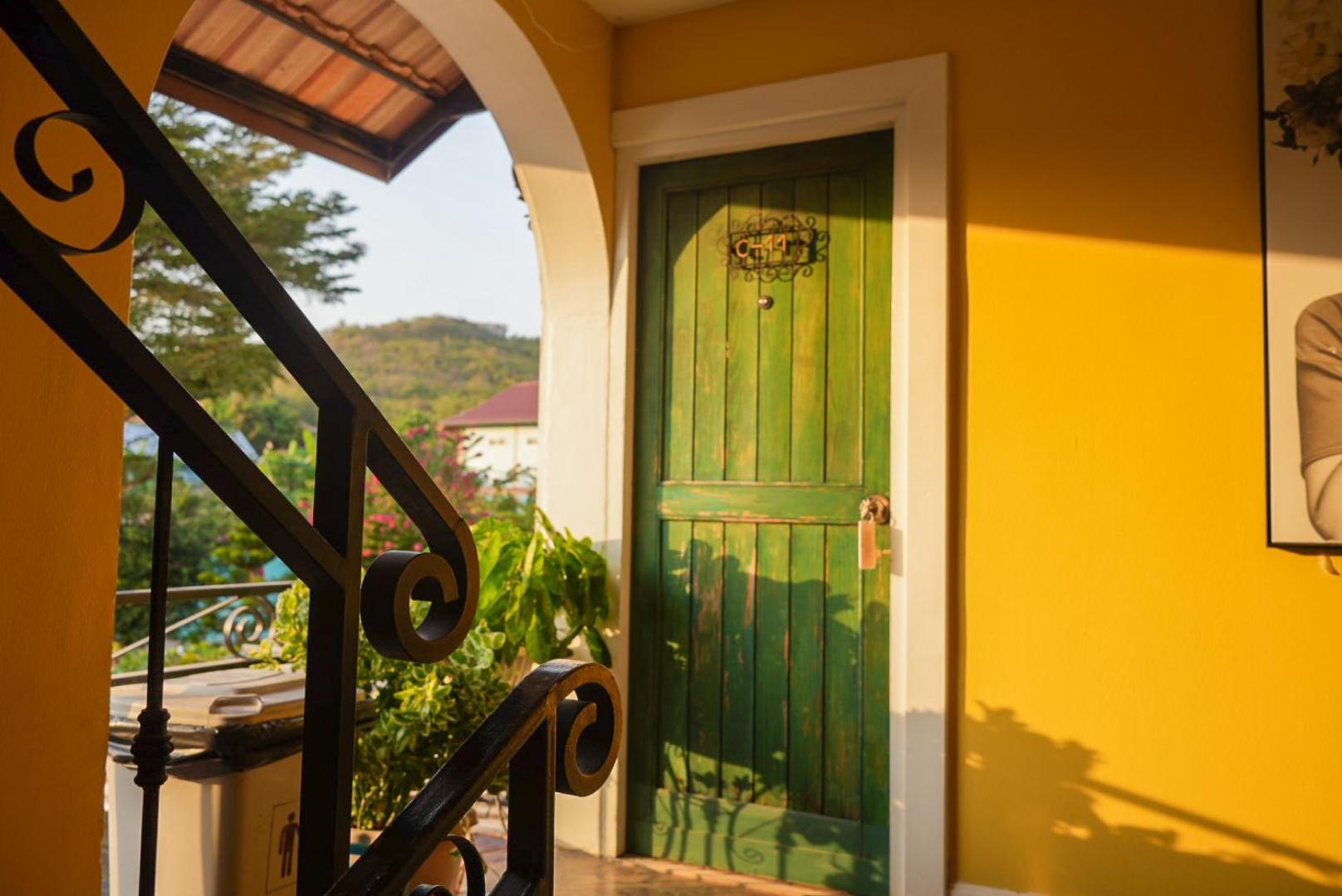The Castello Resort Koh Larn Eksteriør billede